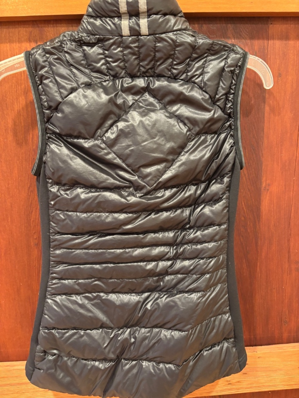 Canada Goose Down Vest - Picture 4 of 4